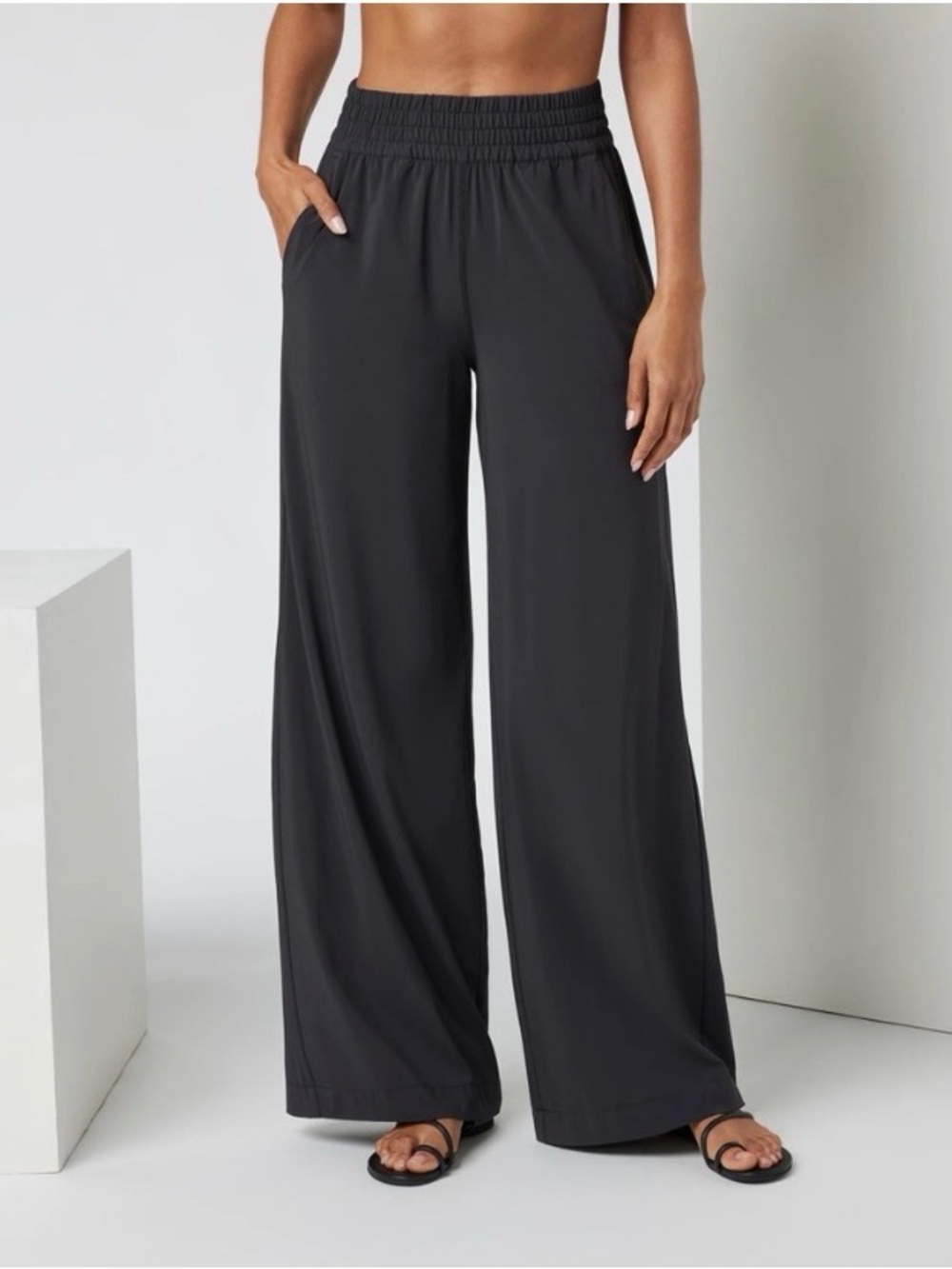 Vuori Villa Wide Leg Pant - Picture 6 of 10